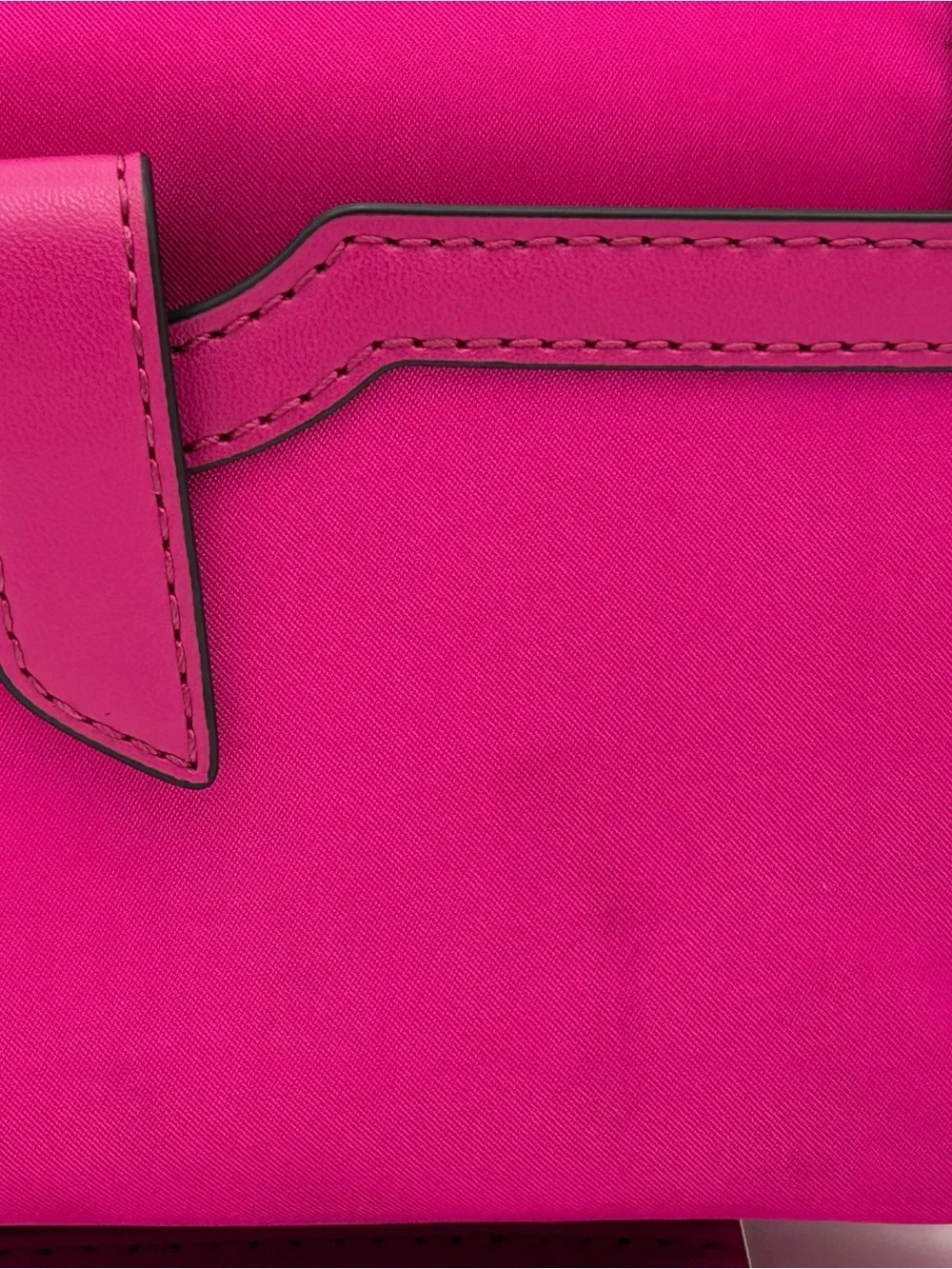 Michael Kors Pink Jet Set Smartphone Crossbody Purse